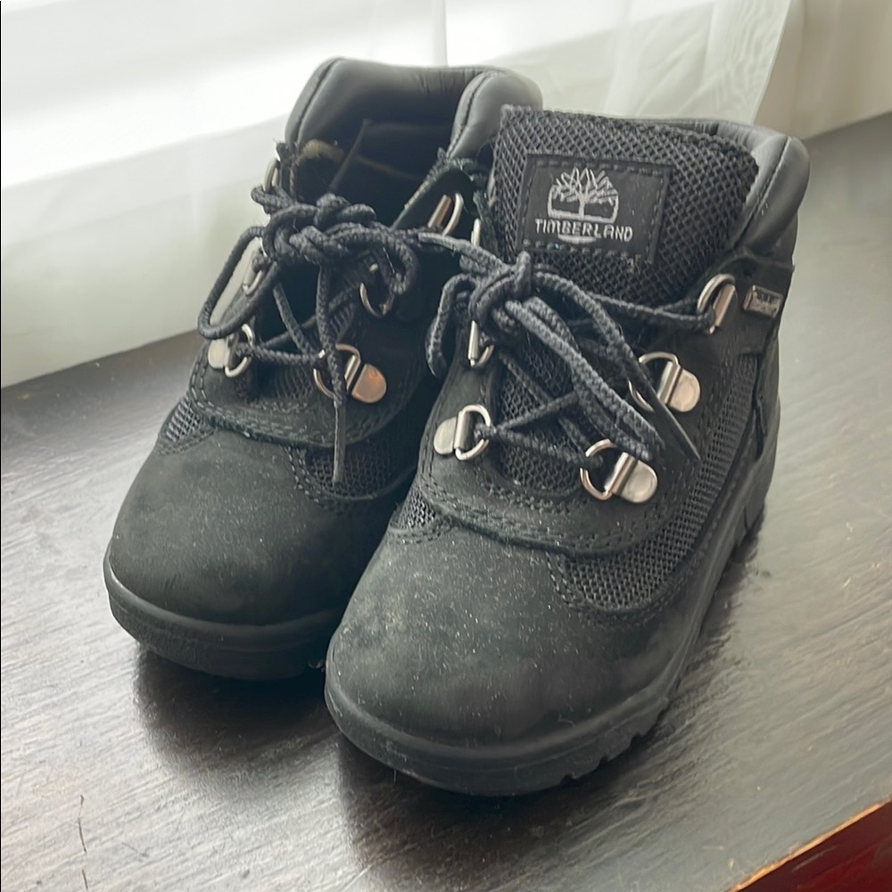 Timberland Black Ankle-High Boots with Sturdy Sole